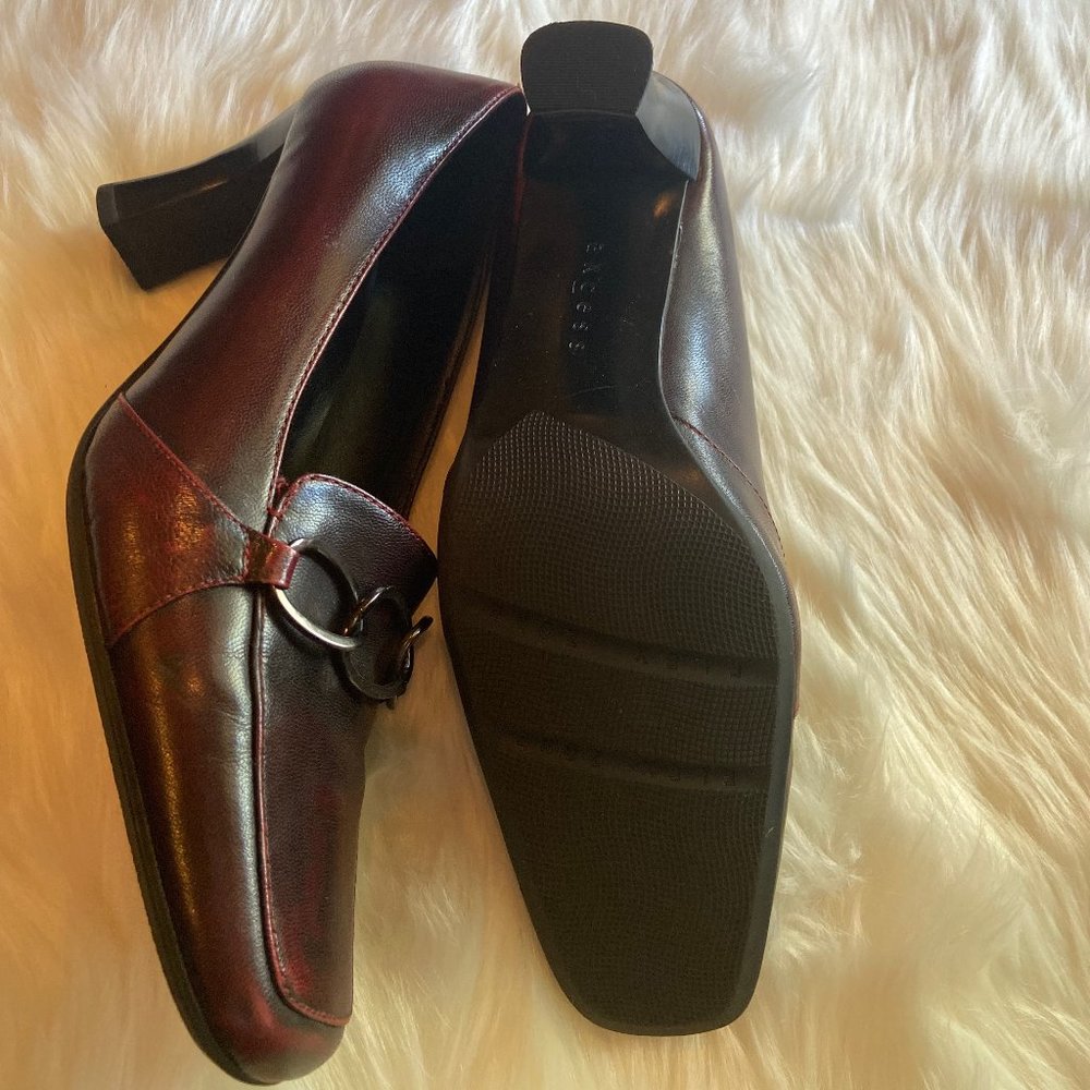 Leather Axcess Burgundy Pumps
